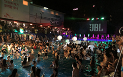 LIGHT-THE-NIGHT-WITH-JBL-HARMAN-POOL-PARTY_250x156